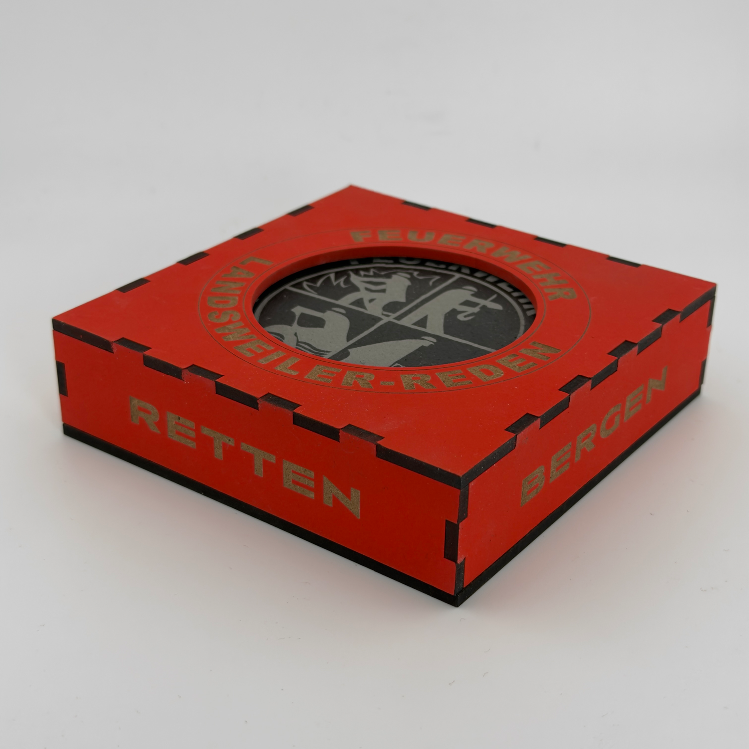 Personalisierte Feuerwehr-Schieferuntersetzer in lasergeschnittener Geschenkbox – 3er Set – Bild 6