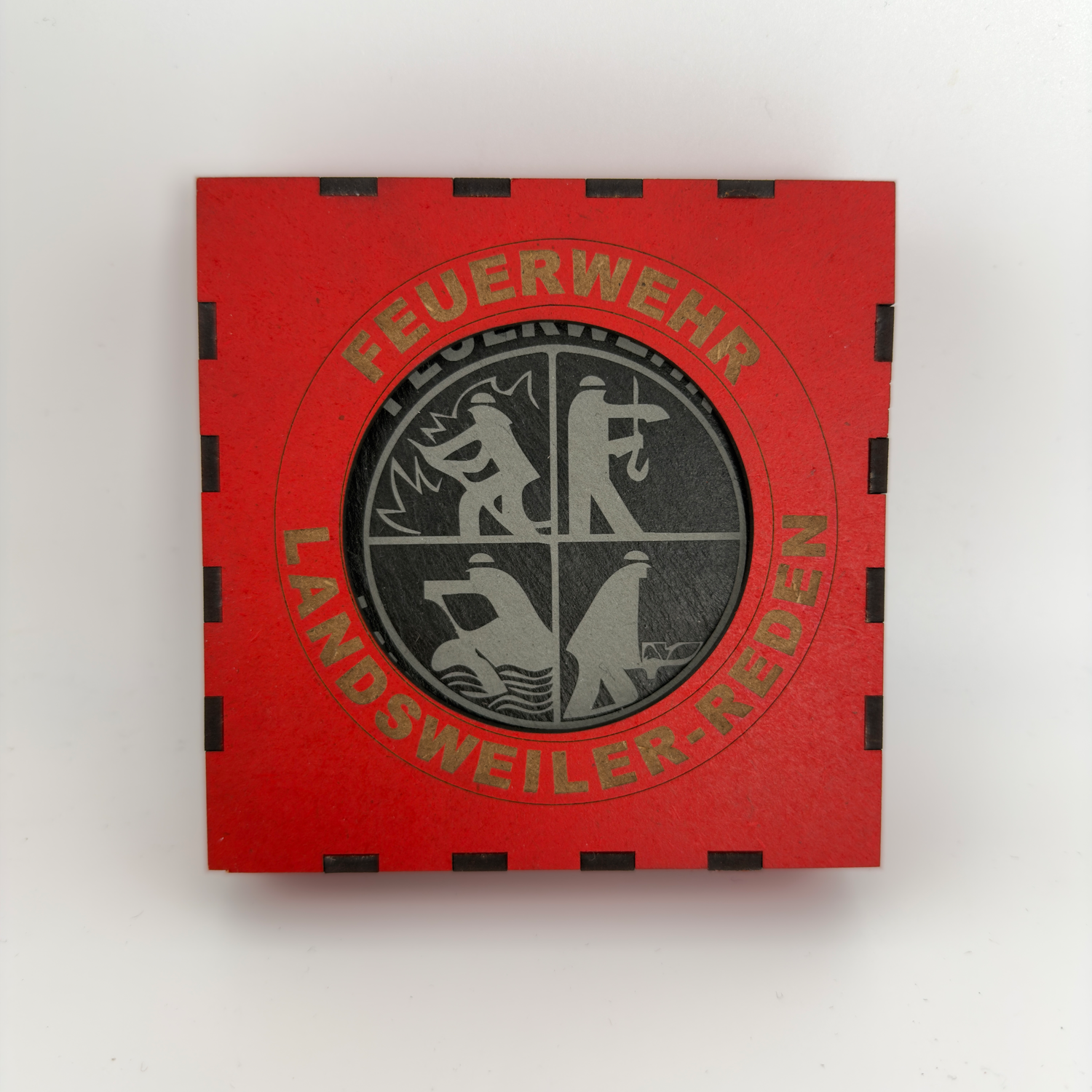 Personalisierte Feuerwehr-Schieferuntersetzer in lasergeschnittener Geschenkbox – 3er Set – Bild 4